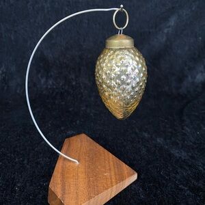 Traditional German Kugel Gold Pinecone Shaped 2 1/2 inch Goldtone/brass Cap